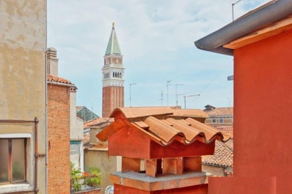 On The Roofs To Piazza San Marco - Venezia Lägenhet Exteriör bild